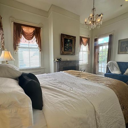 Amethyst Garden Bed & Breakfast Савана Екстериор снимка