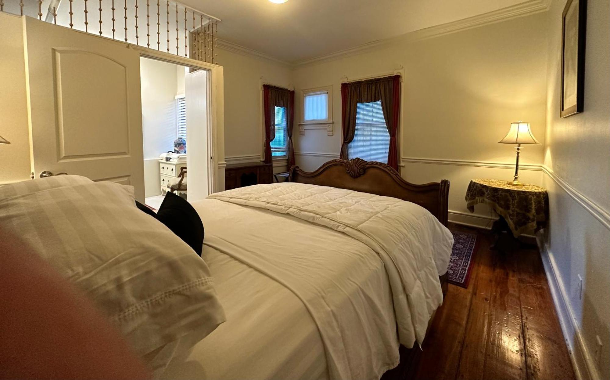 Amethyst Garden Bed & Breakfast Савана Екстериор снимка
