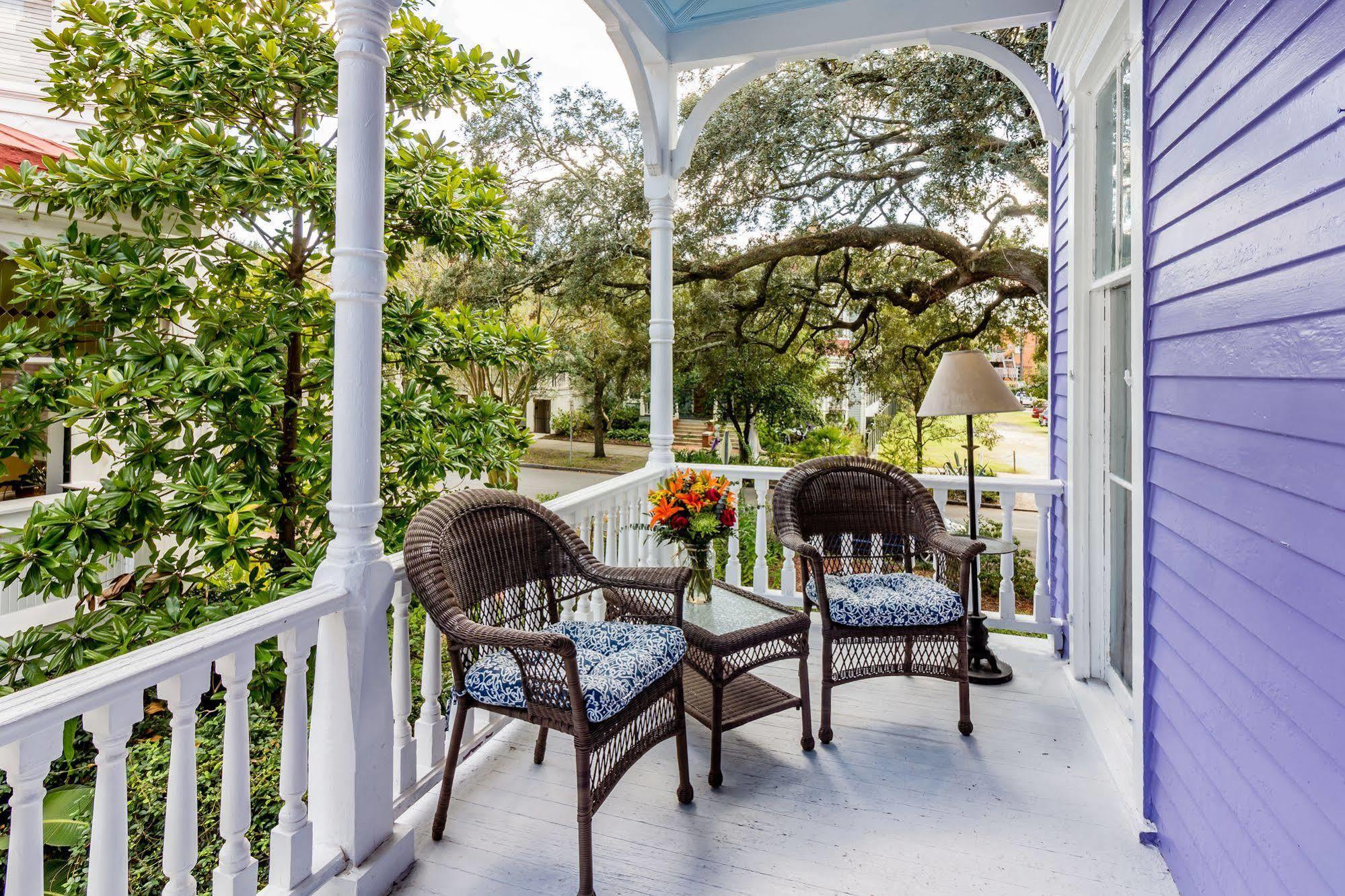 Amethyst Garden Bed & Breakfast Савана Екстериор снимка